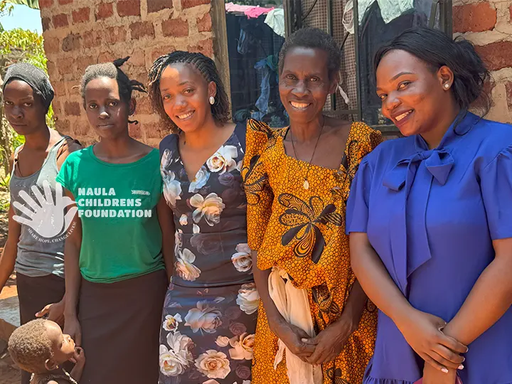 Volunteer with Naula-children's-Foundation